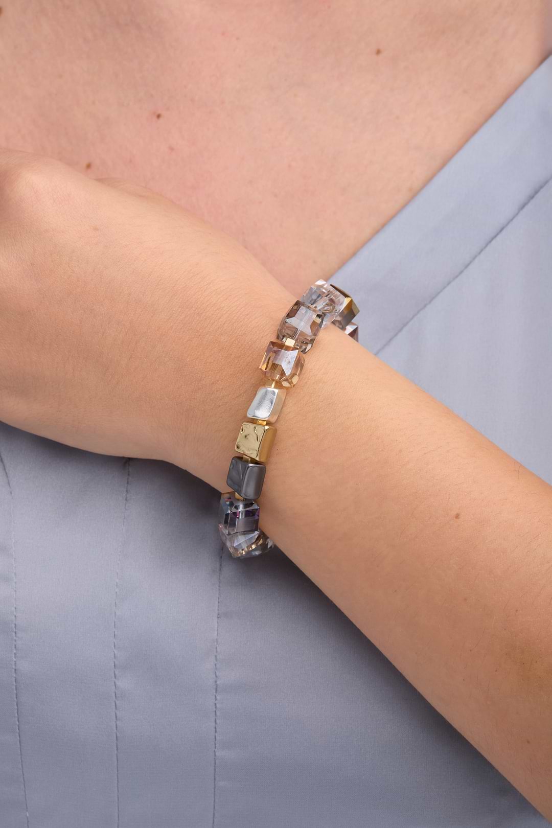 Faceted Bead & Stone Bracelet - Gold