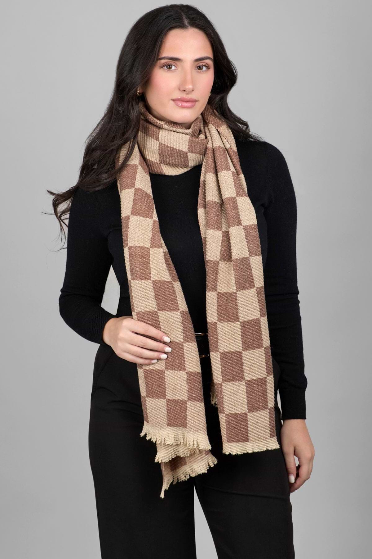 Crinkled Checkered Scarf | SAACHI