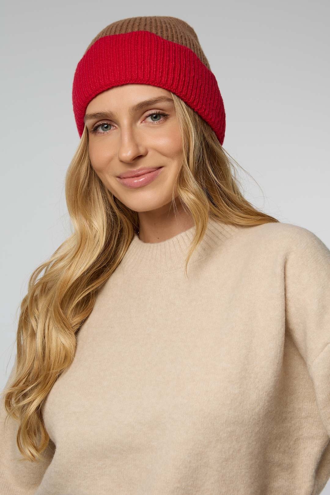 Scallop Trim Knit Beanie - Camel