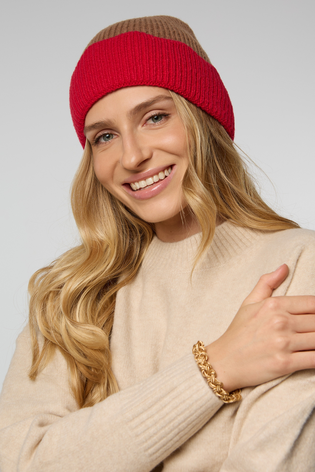 Scallop Trim Knit Beanie - Camel