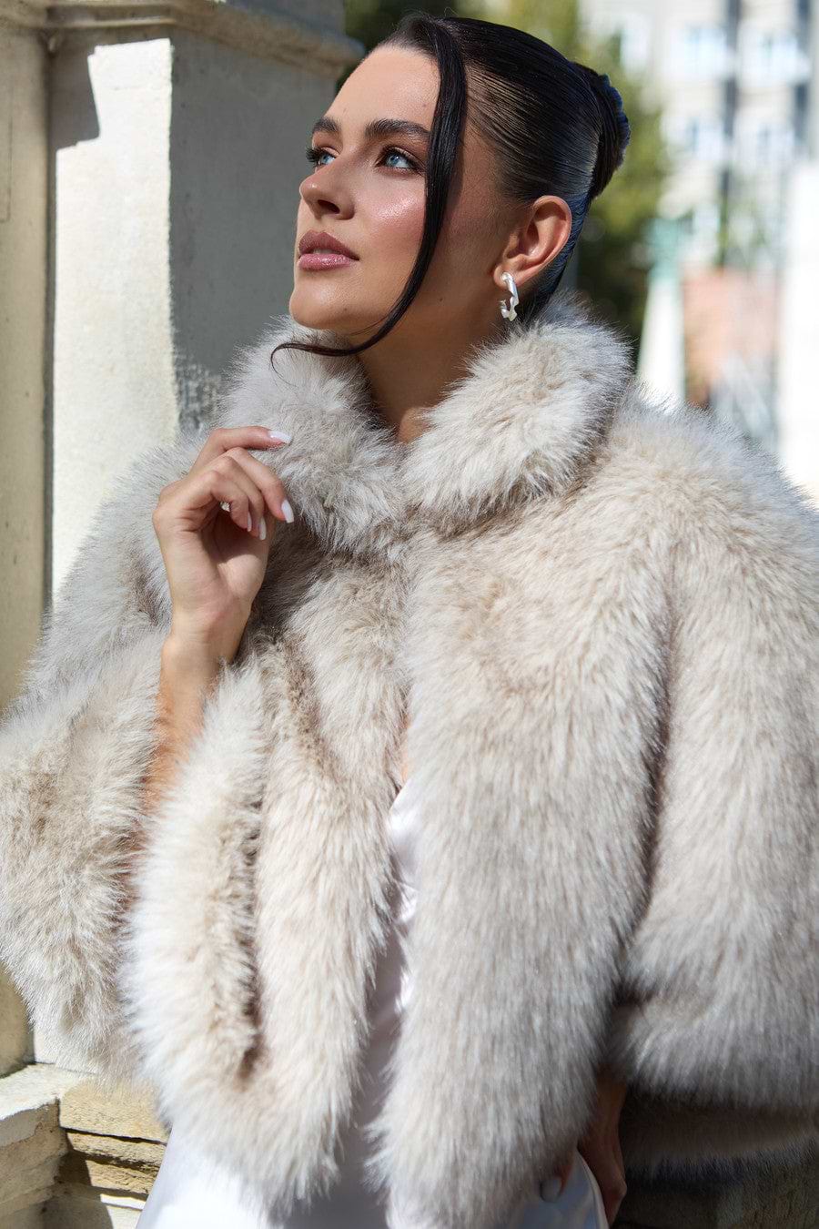 Upturned Collar Fur Capelet