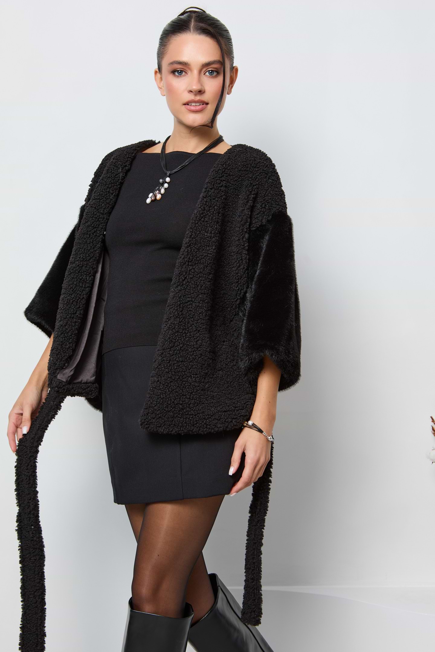 Fur Tie Front Short Kimono - Black
