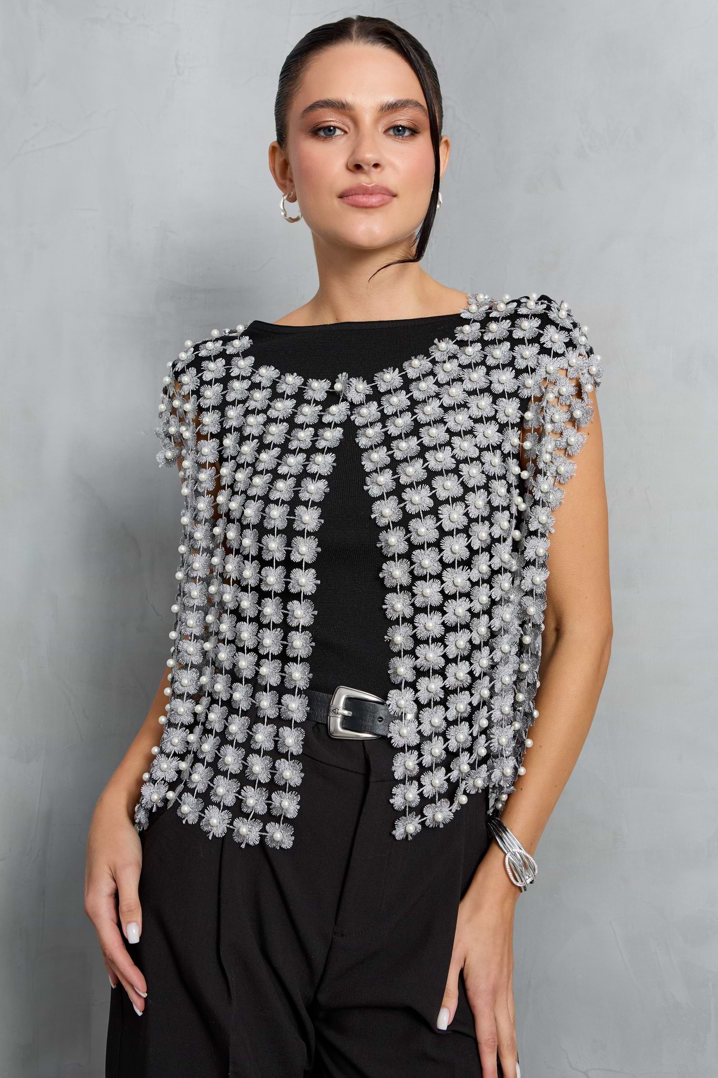 Floral Shell Pearl Capelet - Silver