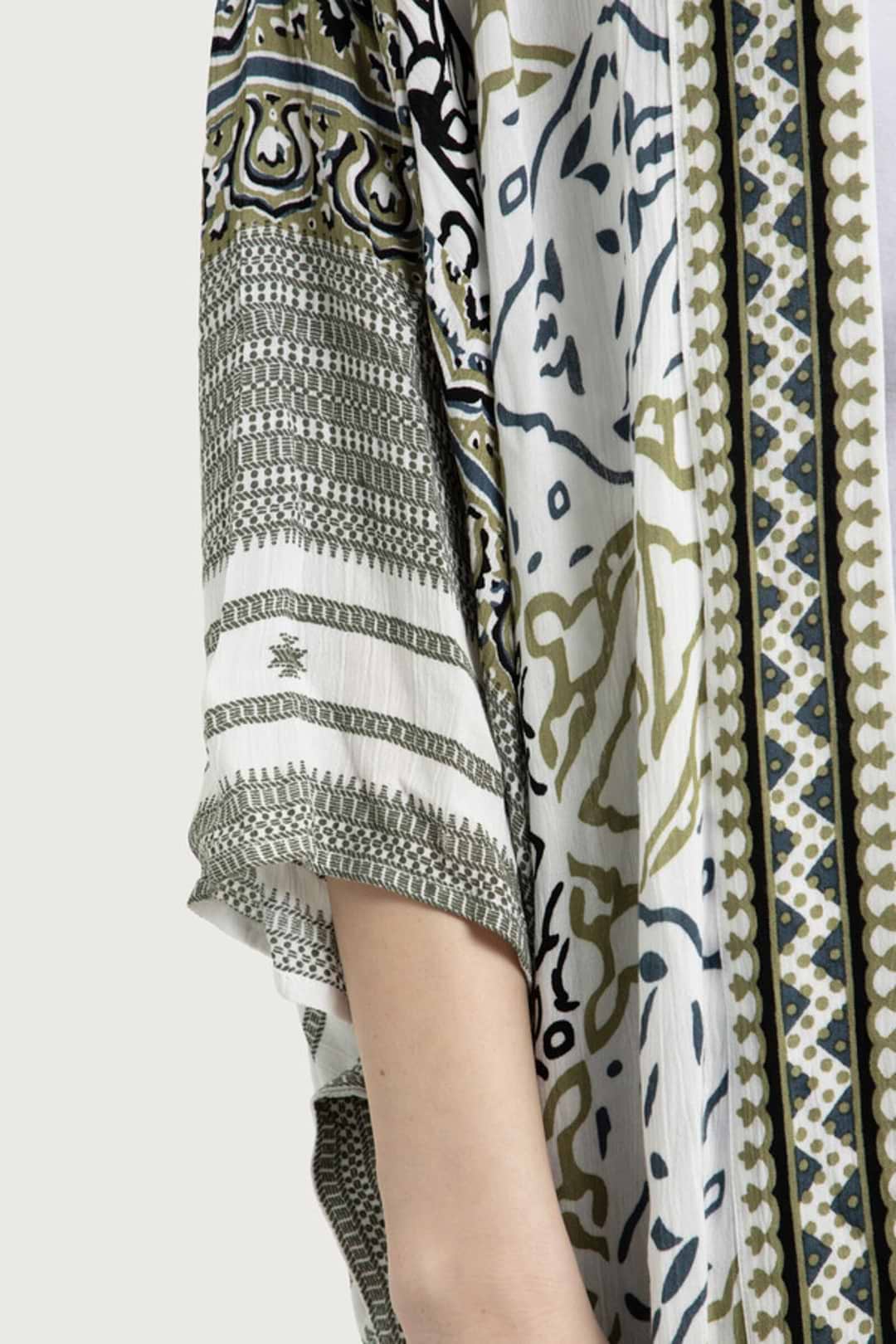 Mosaic Tile Pattern Kimono - White Combo