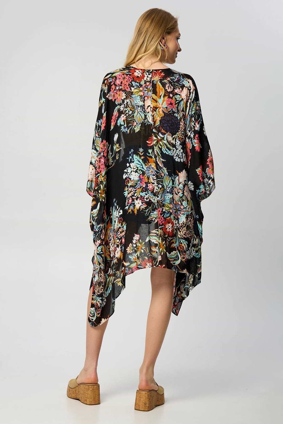 Flowy Floral Kimono - SAACHI - Black