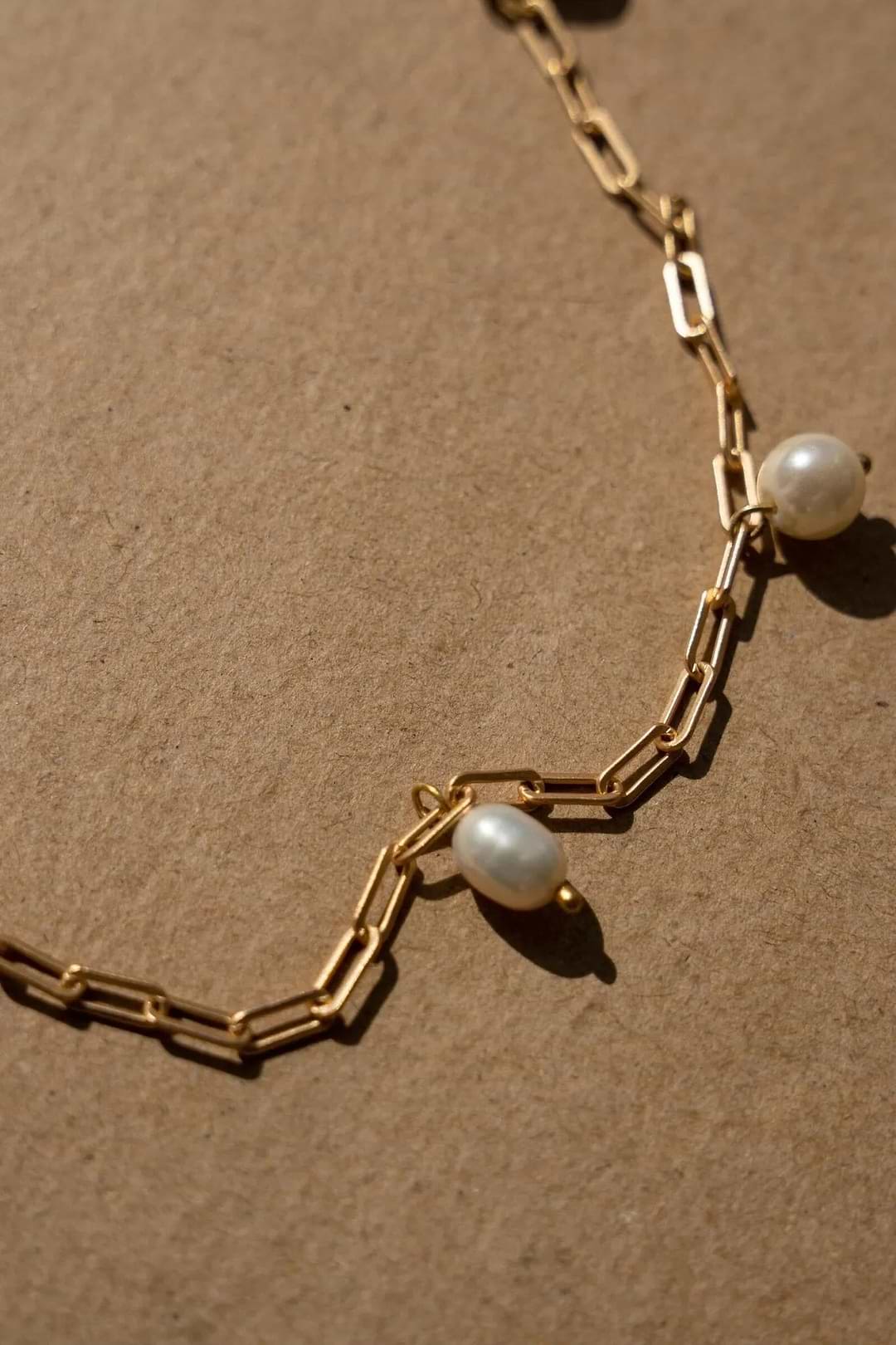 Preppy Pearl Necklace Gold