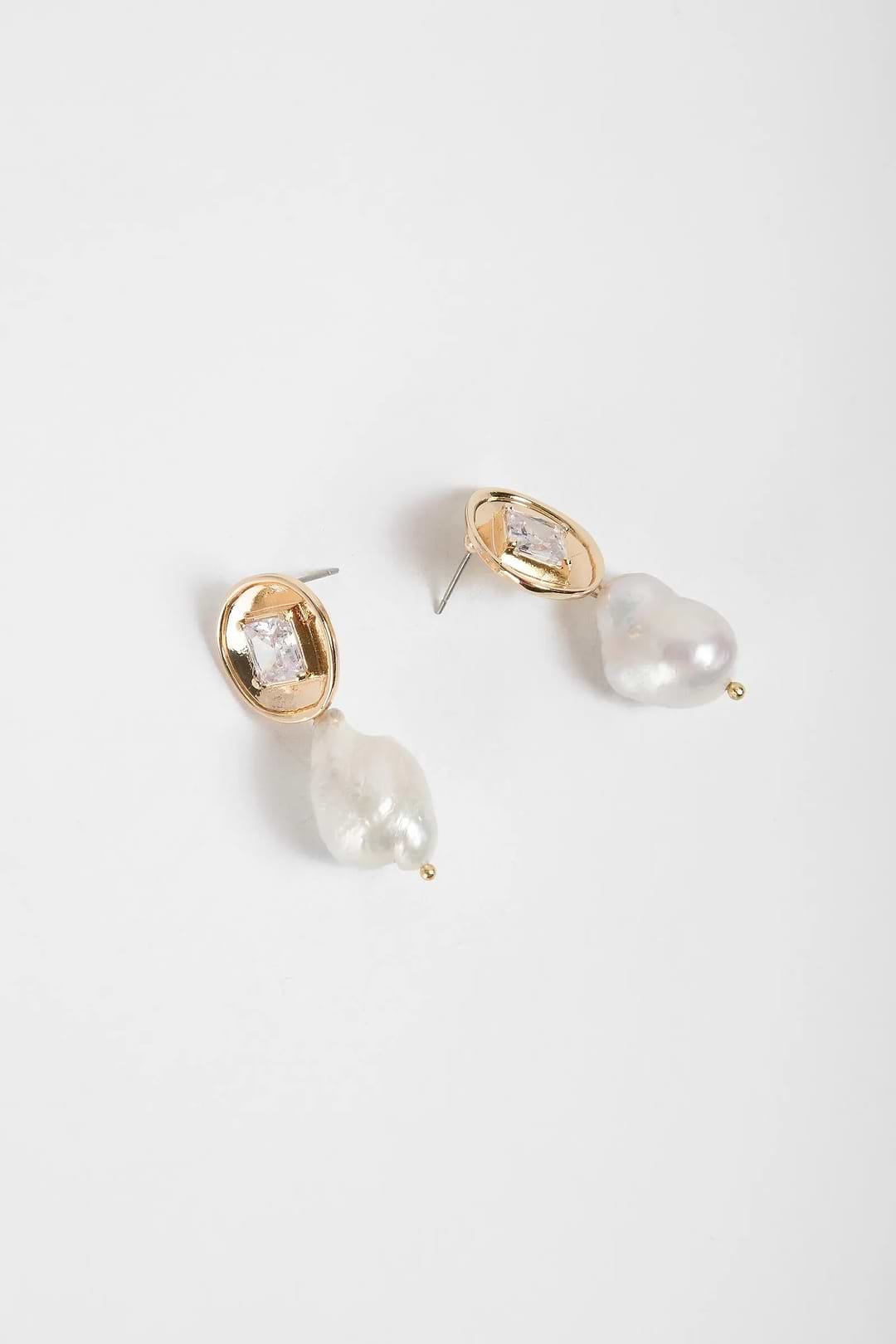 Divine Pearl Drop Earrings White
