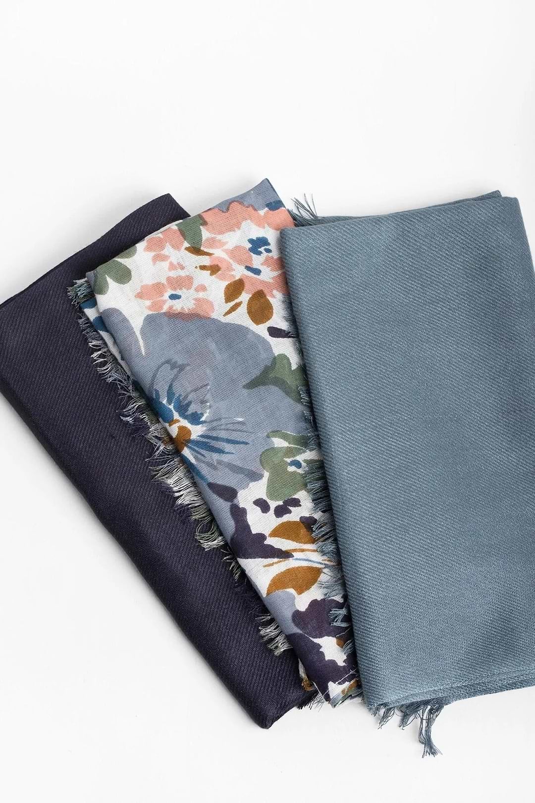   Flower Garden Scarf Set - Light Slate Gray