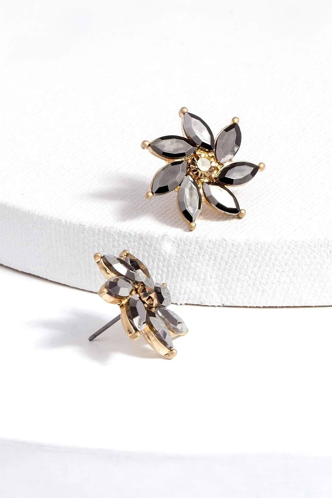 Crystal Flower Earring Gray