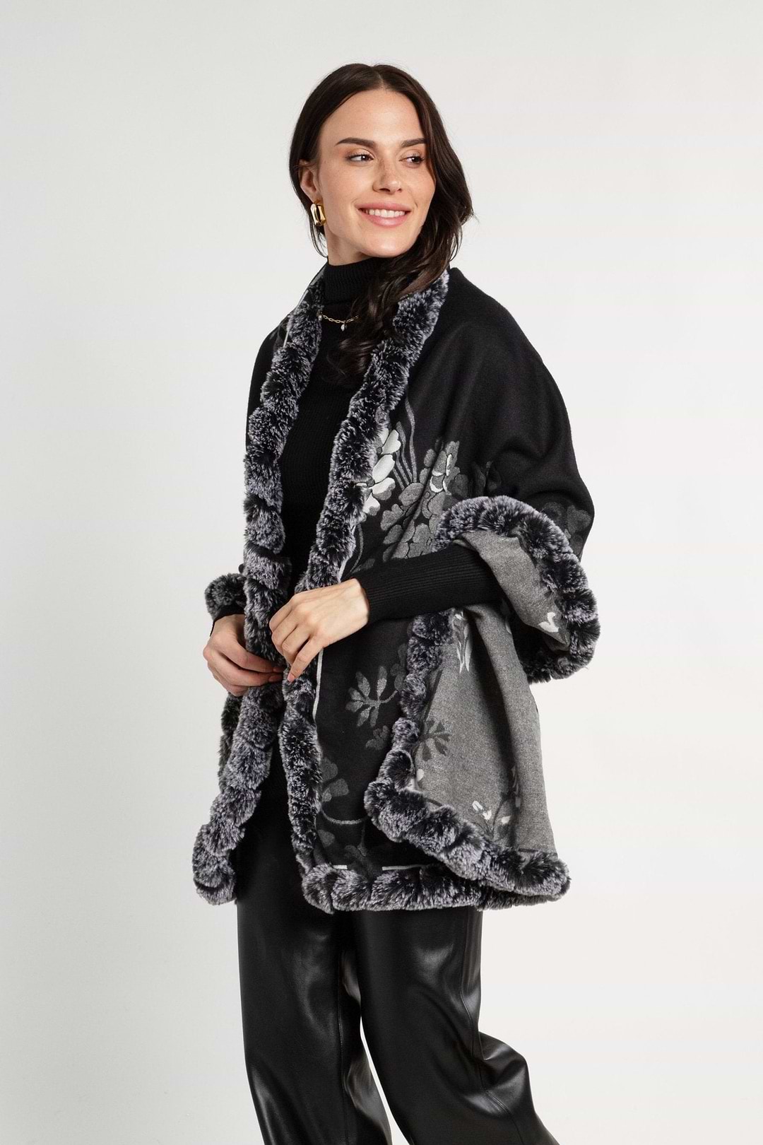 Blooming Faux Fur Scarf Black