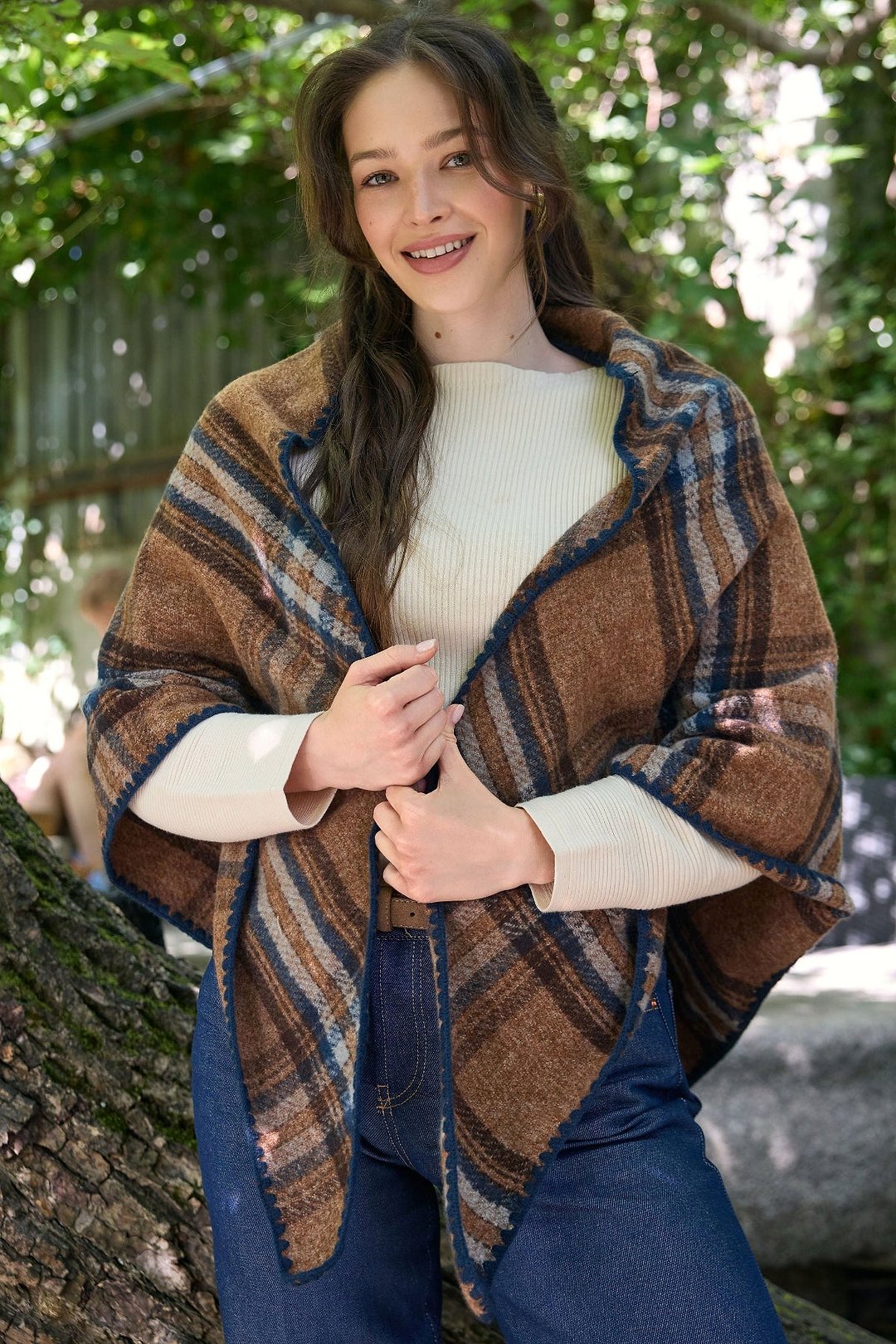 Knitted Plaid Triangle Shawl - Blue Multi