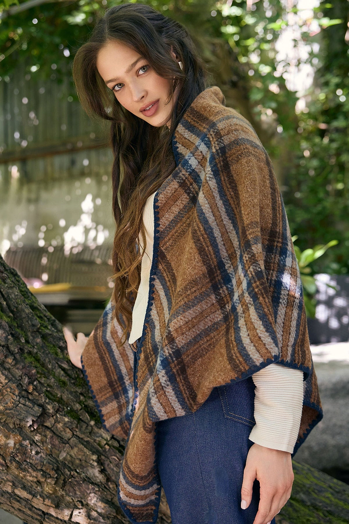 Knitted Plaid Triangle Shawl - Blue Multi