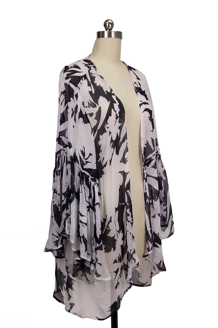 Dreamy Afternoon Flare Sleeve Floral Cocoon Kimono - White