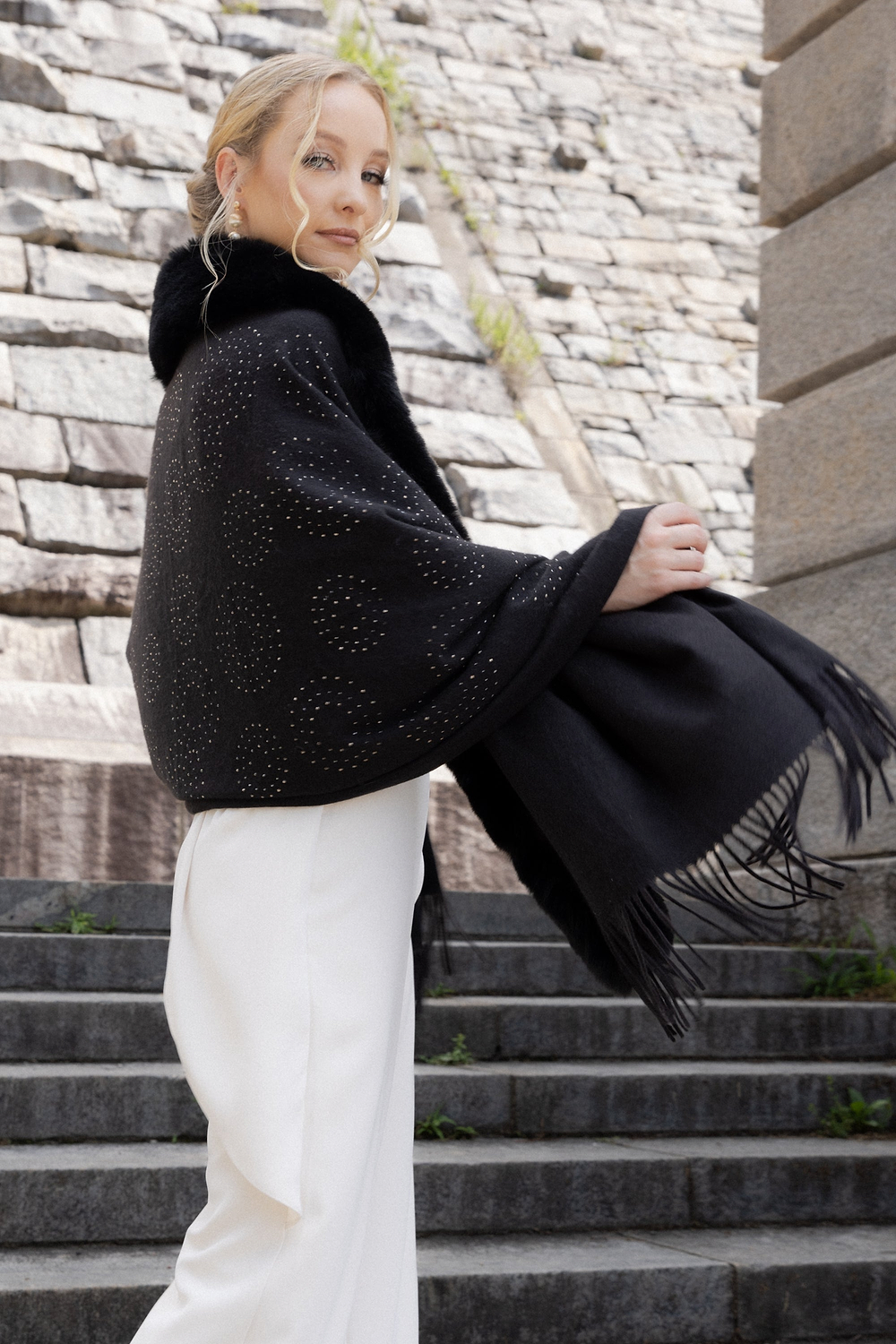 Faux Fur Crystal Scarf - Black