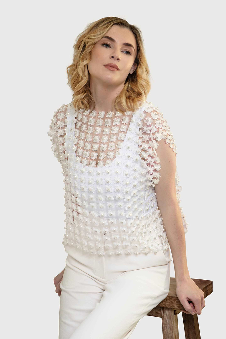 Floral Shell Pearl Capelet - White
