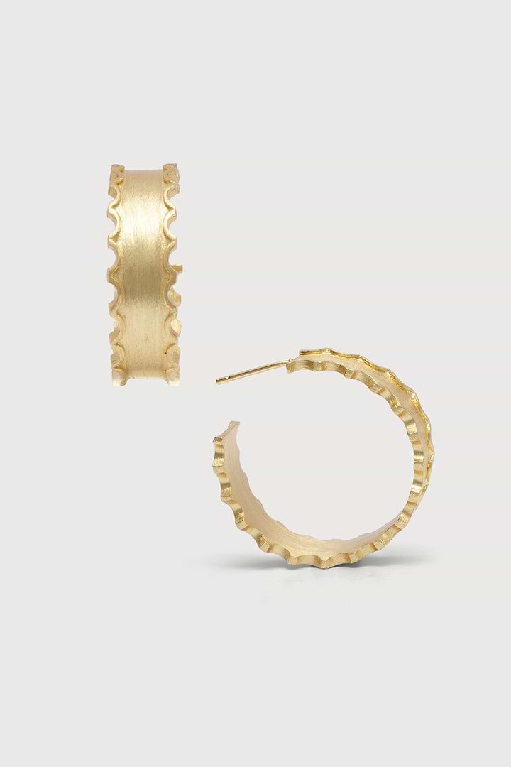 Scalloped Hoop Earrings - Gold