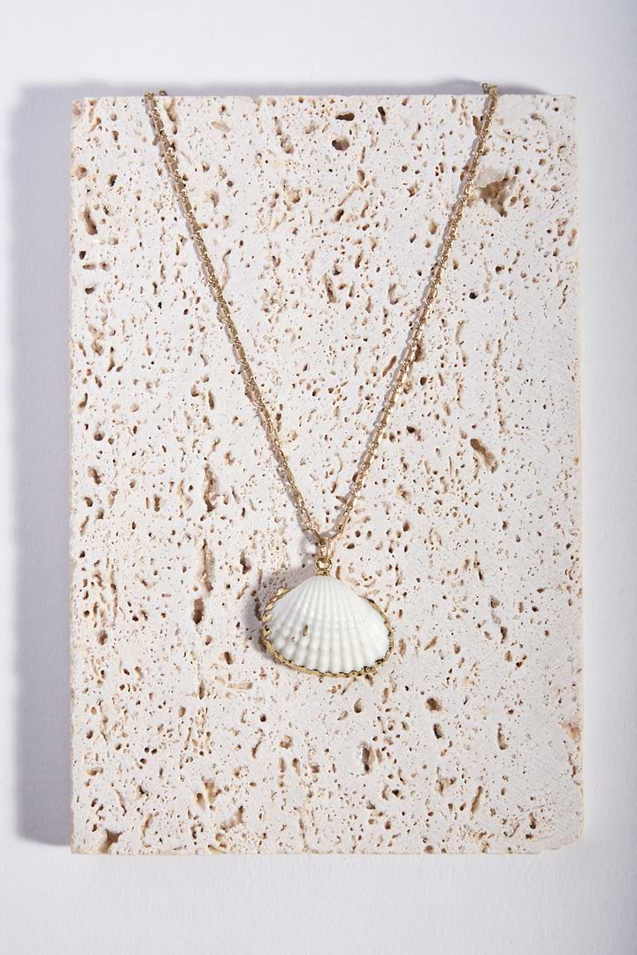 Pearl And Shell Gold Chain Necklace - Gold