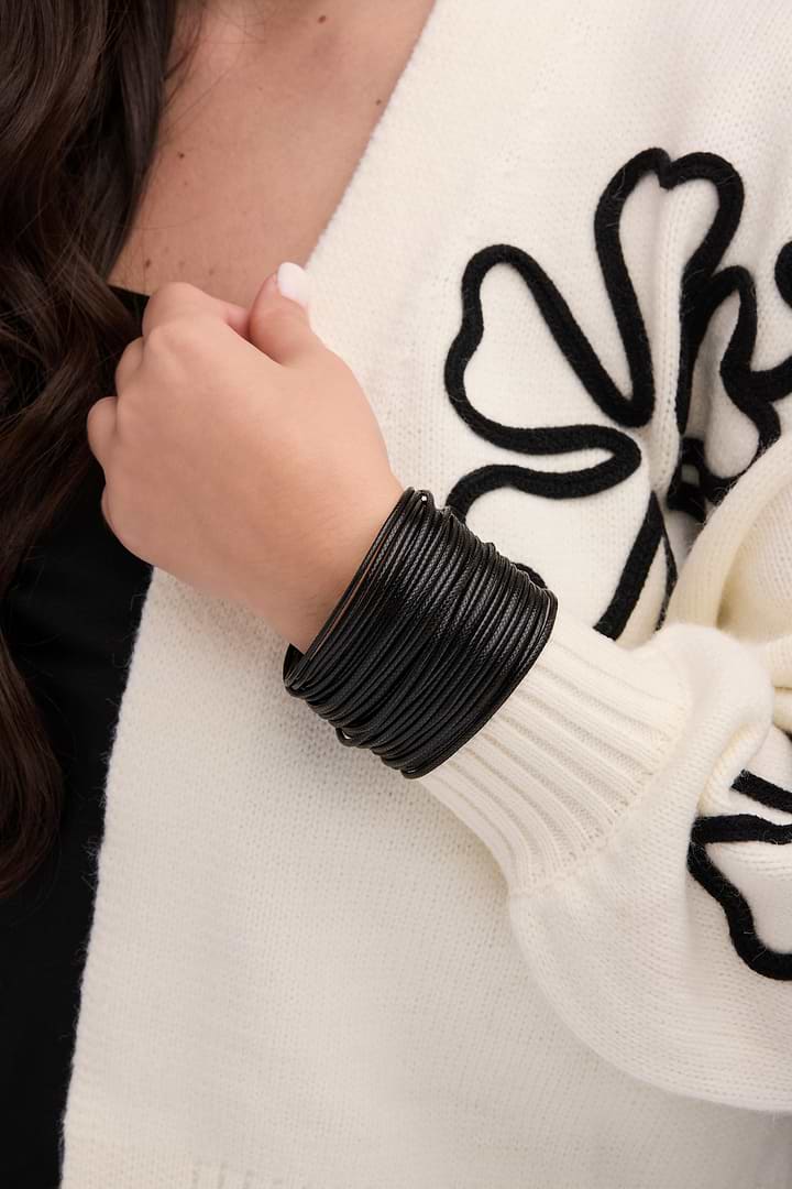 Simple Metallic Cord Leather Bracelet Black