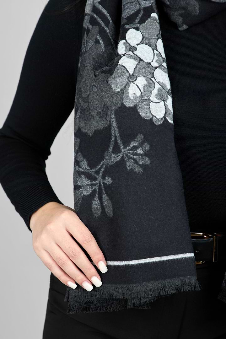 Reversible Floral Scarf For Winter - Black