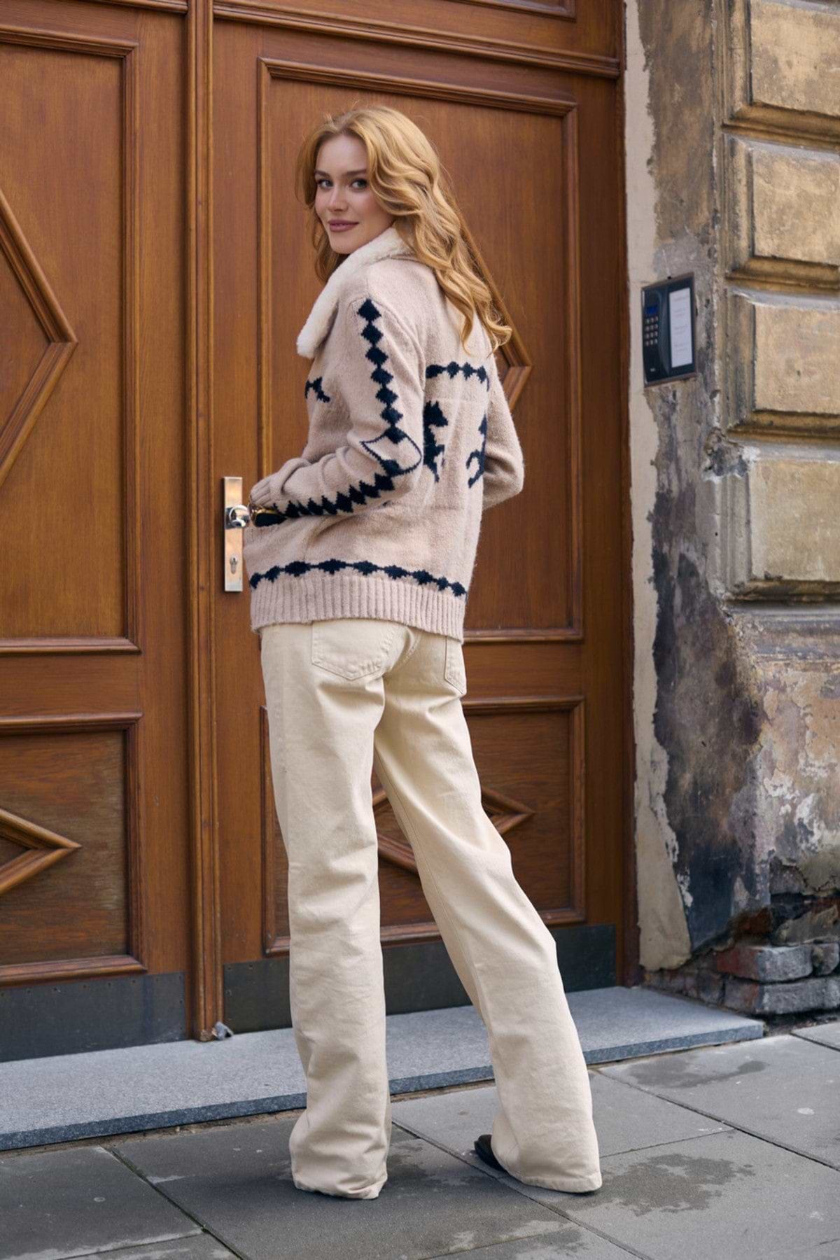 Fur Collar Horse Knit Jacket - Beige
