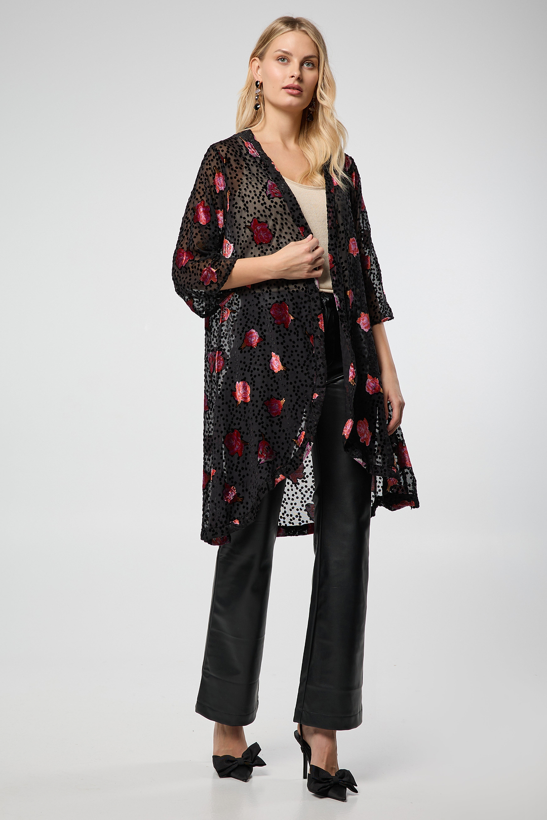 Black Velvet Rose Kimono - Black