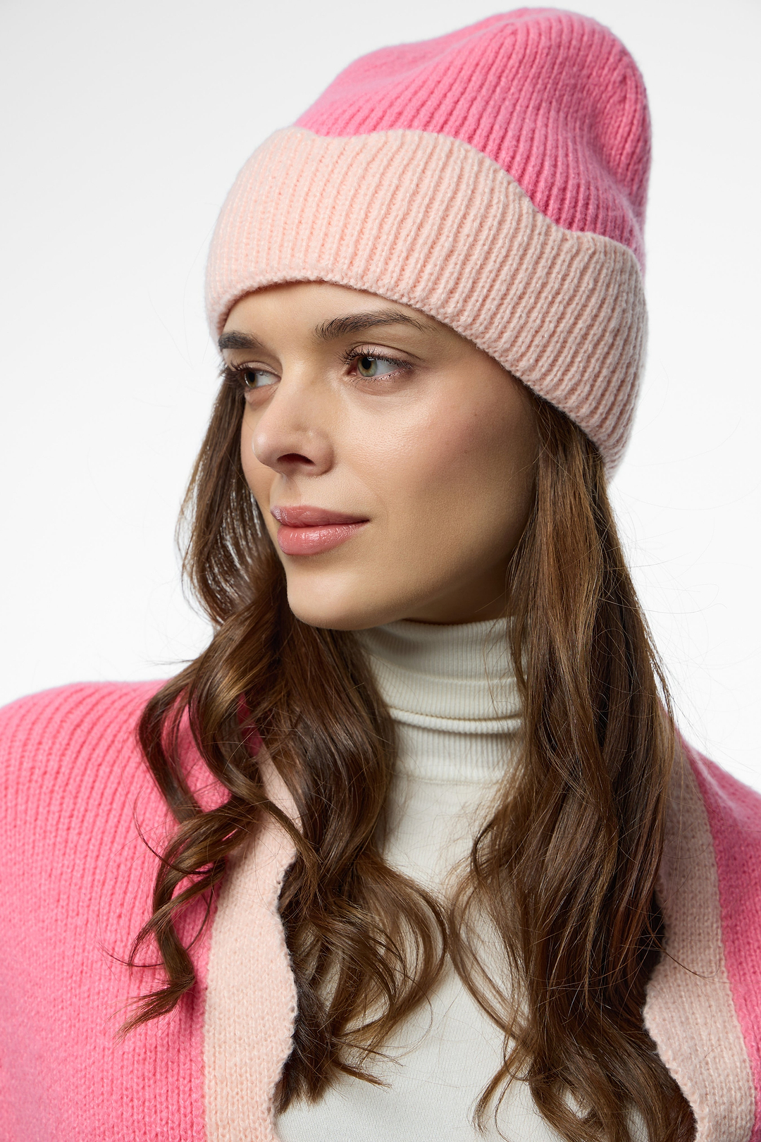 Scallop Trim Knit Beanie - Pink