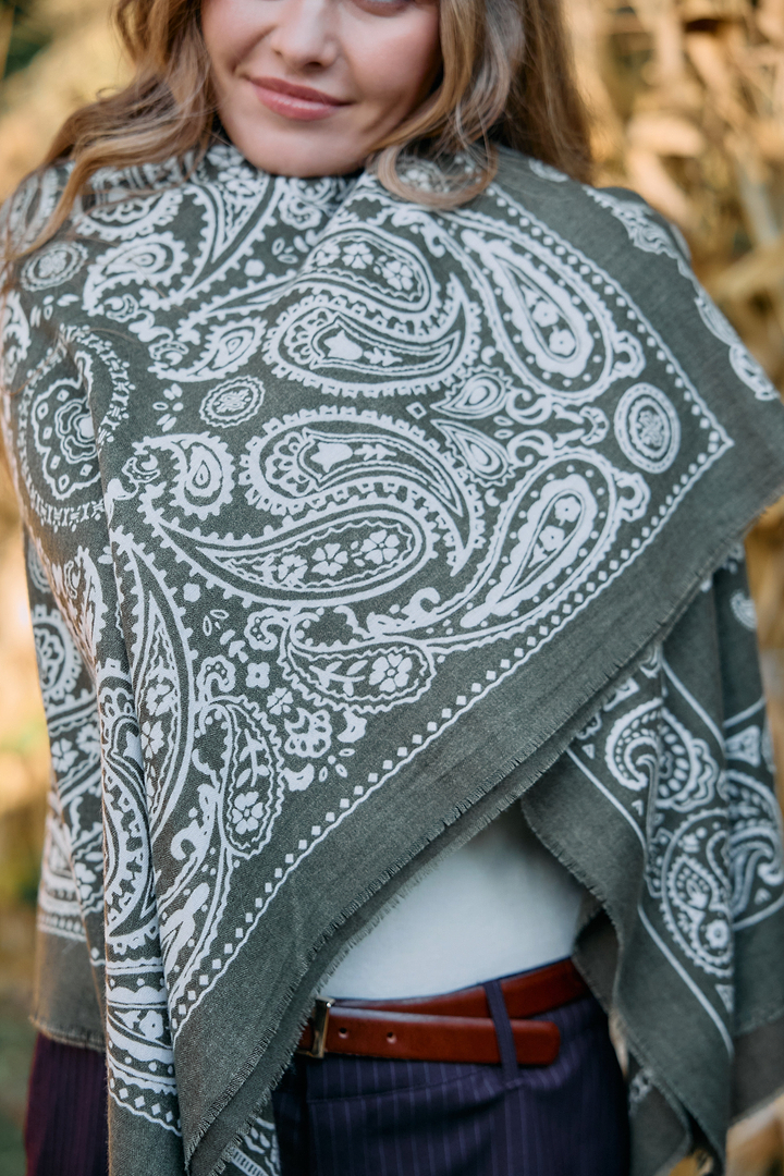 Paisley Border Fringe Scarf