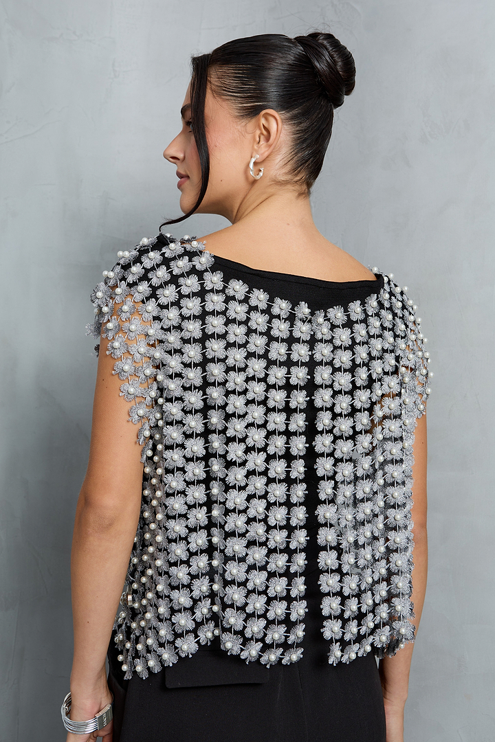 Floral Shell Pearl Capelet - Silver