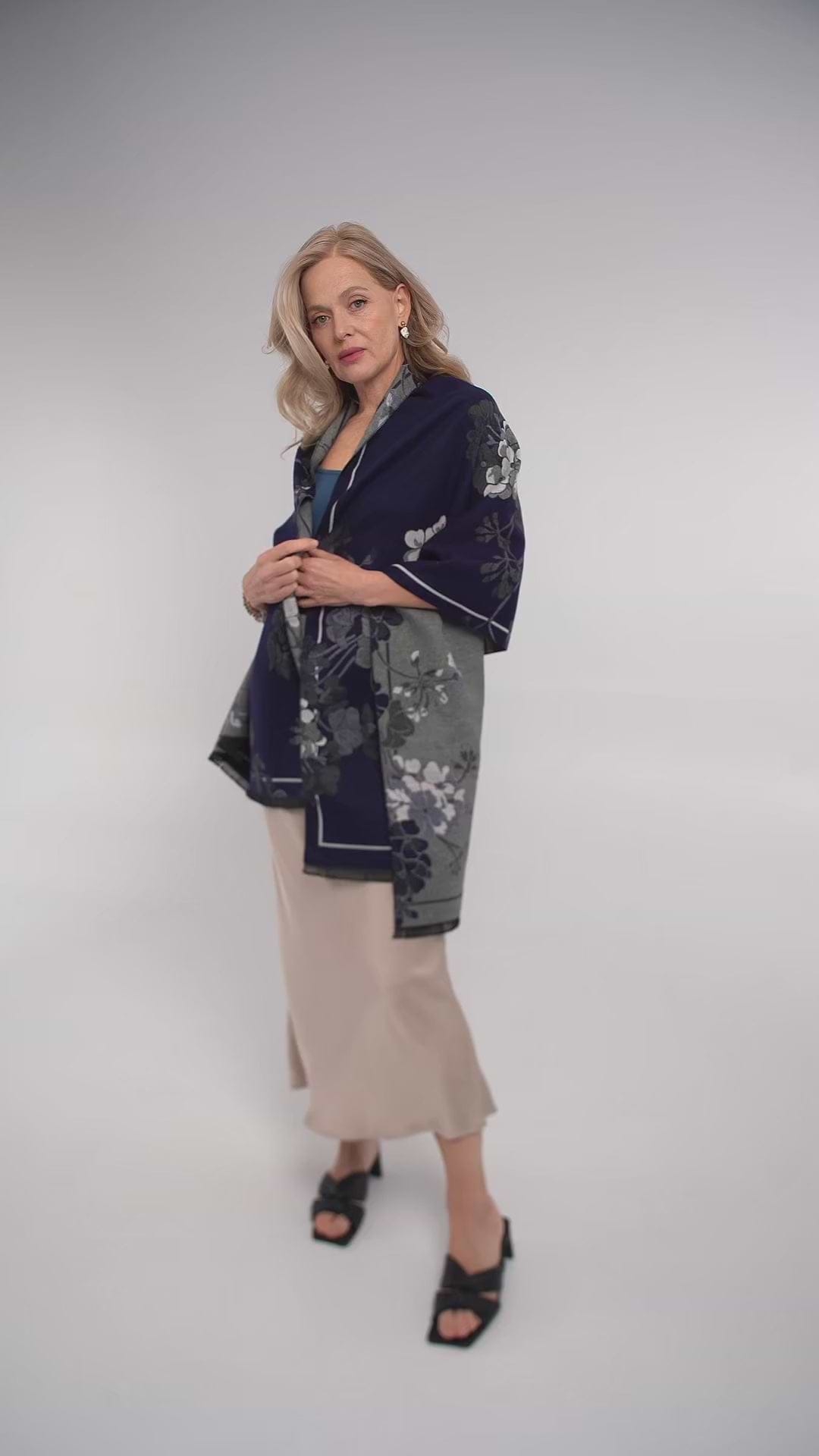 Reversible Floral Scarf For Winter - Navy