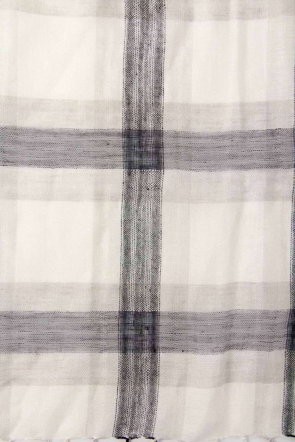 Dobby Checkered Scarf White