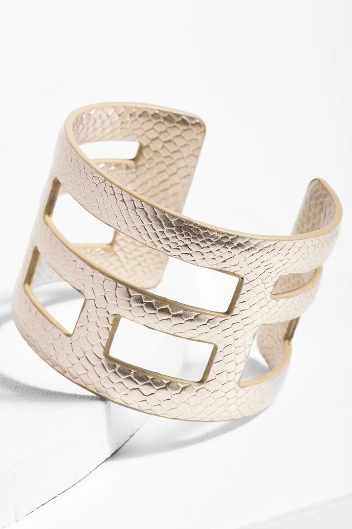 Jaanavar Cuff Bracelet Gold