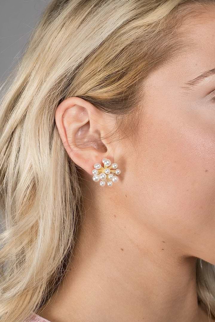Firework Pearl Earring White