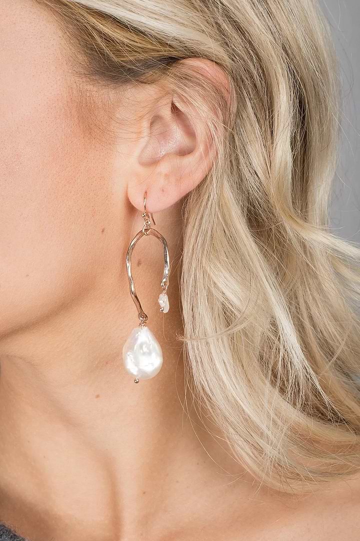 Saachistyle Gold Uneven Drop Earrings Lavender Blush