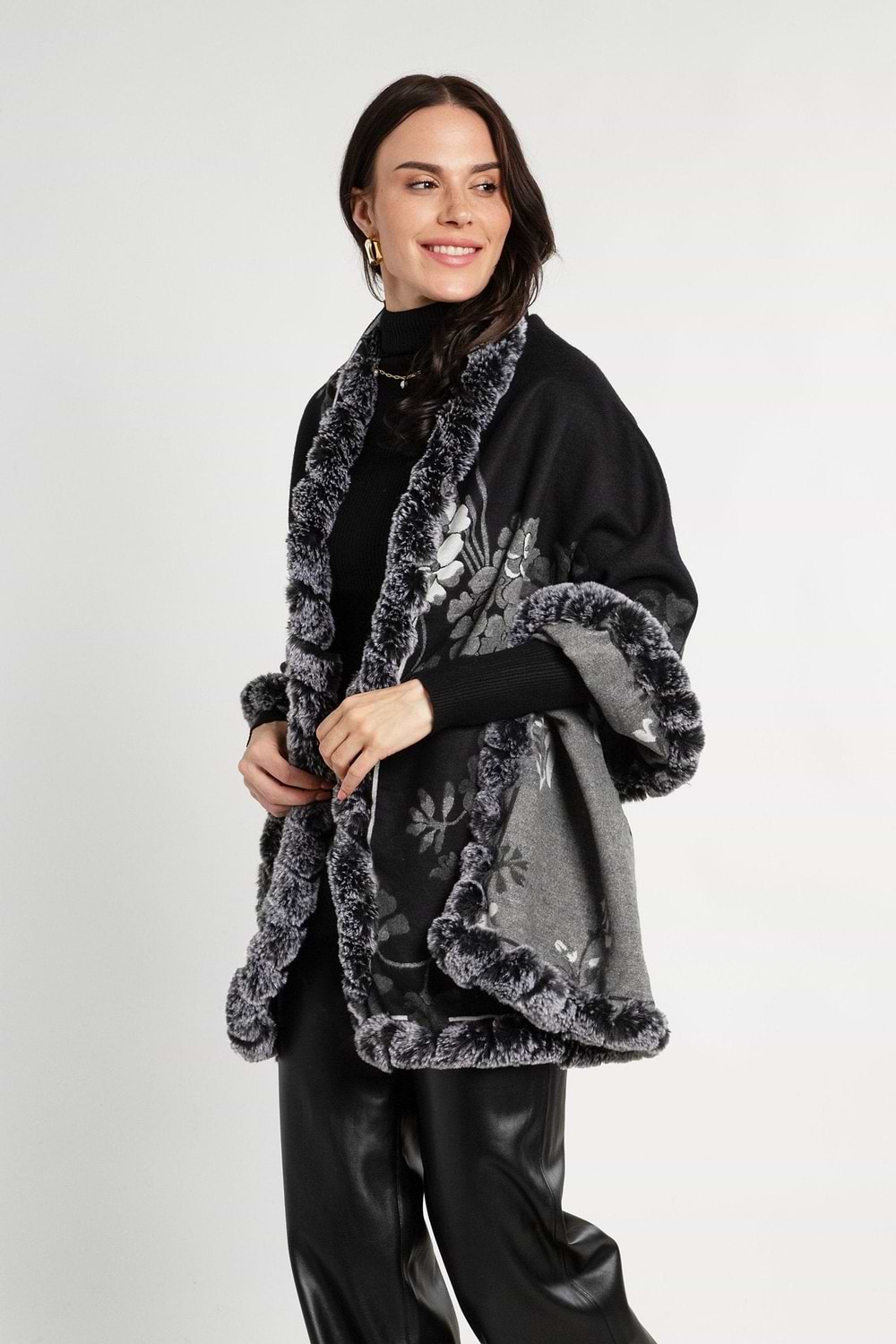 Blooming Faux Fur Scarf Black