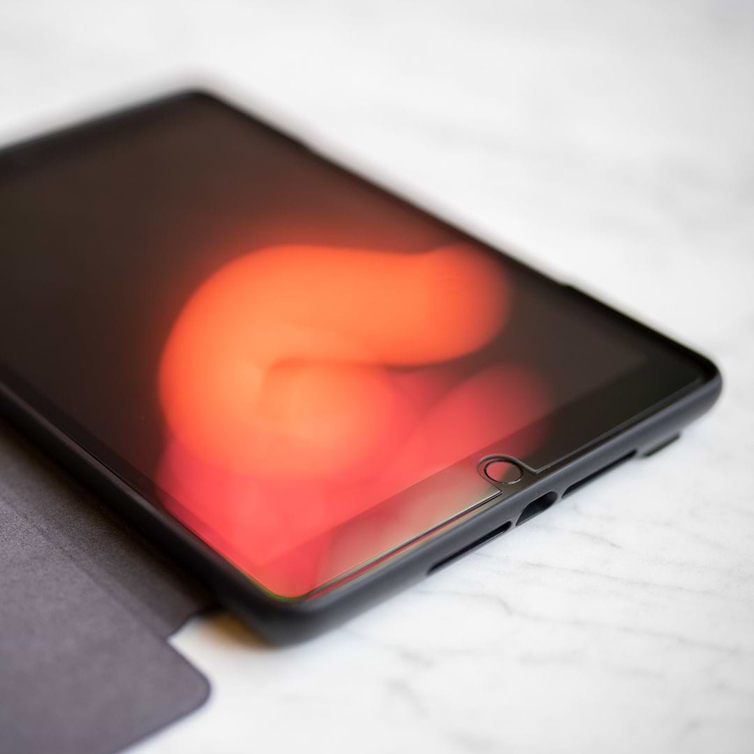 Mous | How to Apply Your Screen Protector: A Step-by-Step Guide