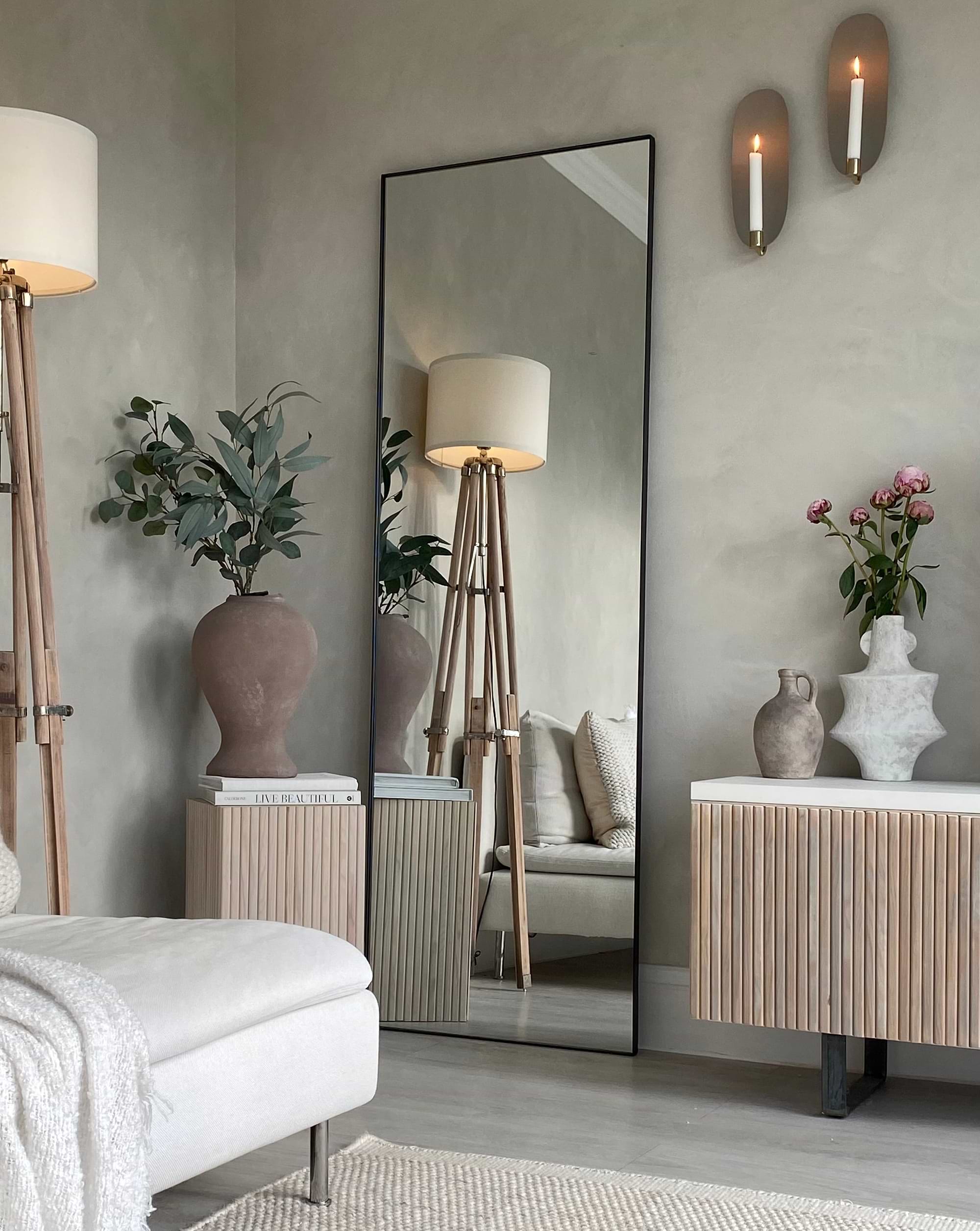5 Reasons Interior Designers Keep Coming Back to Black