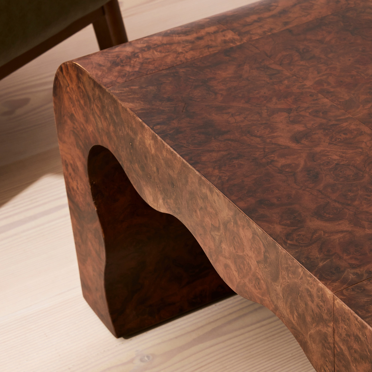 Serafina - Dark Burl Wavy Arched Dark Wood Premium Coffee Table