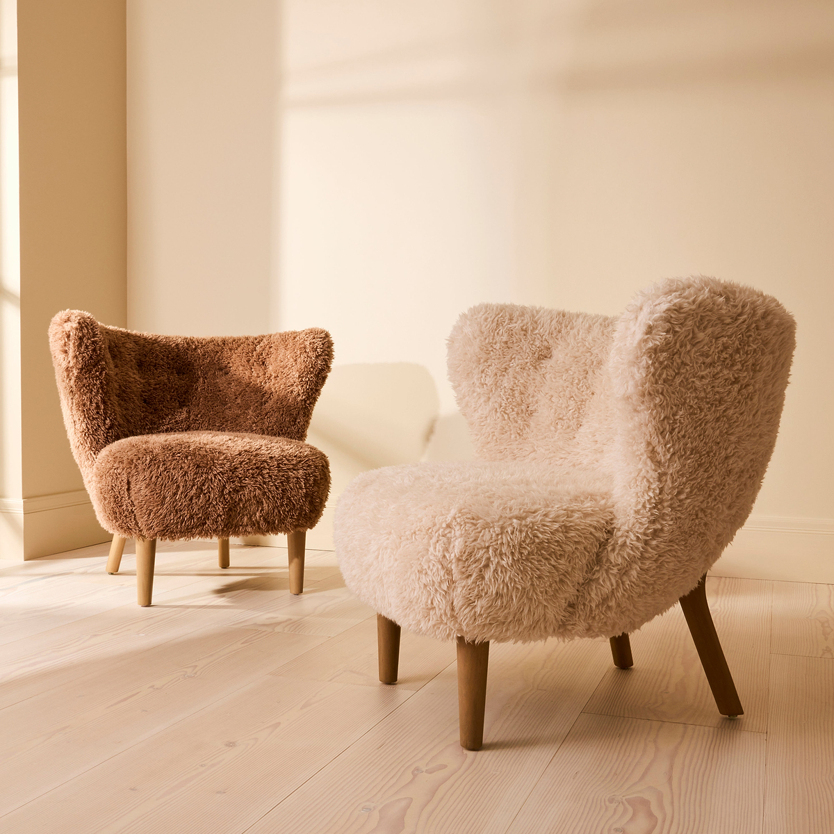 Chester - Fur Accent Chair Cream & Warm Wood