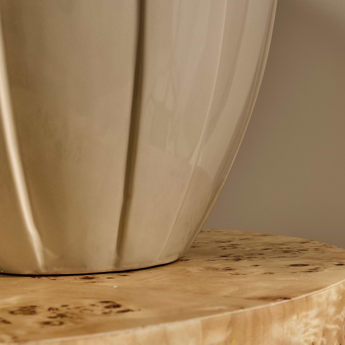 Orla - Beige Gloss Ceramic Scallop Shade Table Lamp