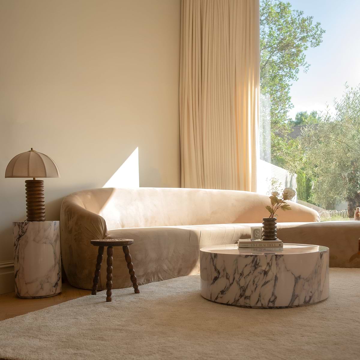 Atella - Arabescato Round Premium Solid Marble Coffee Table