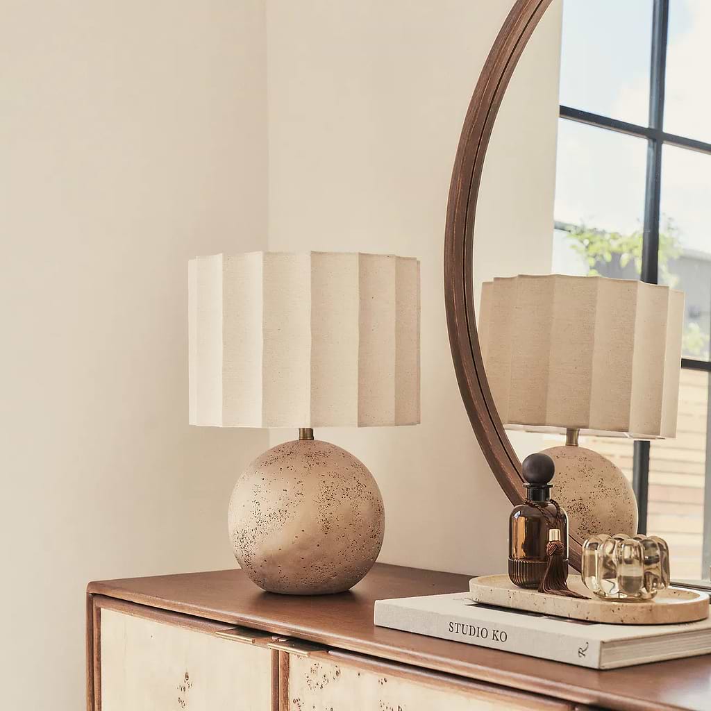 Caia - Travertine Scallop Shade Table Lamp