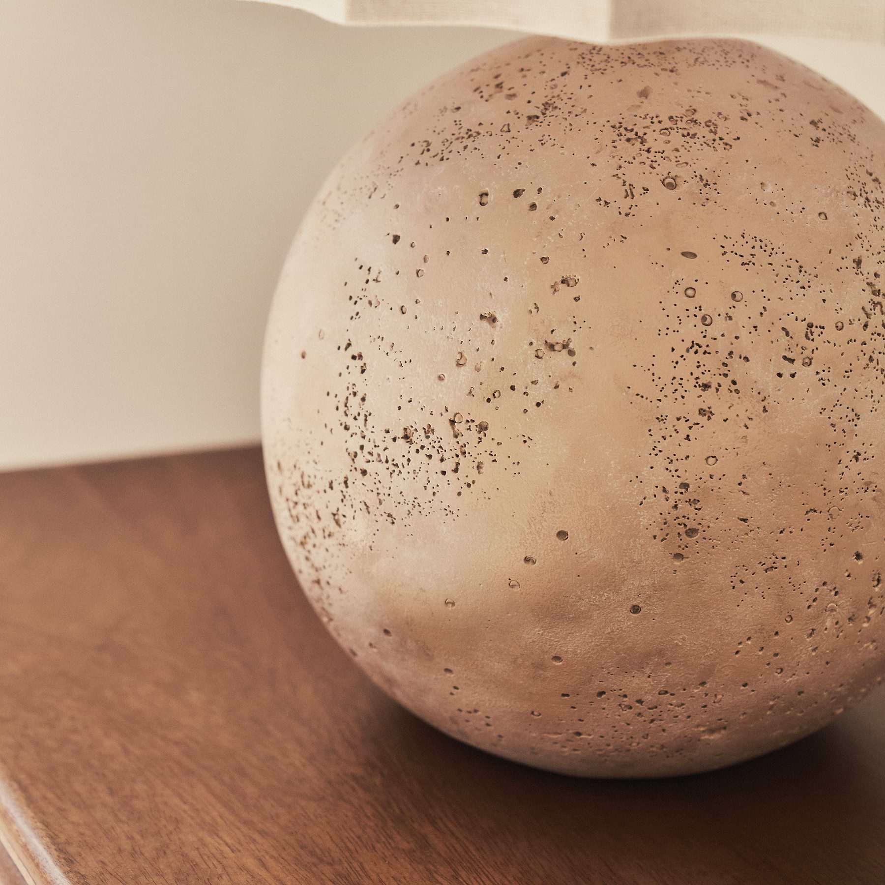 Caia - Travertine Scallop Shade Table Lamp