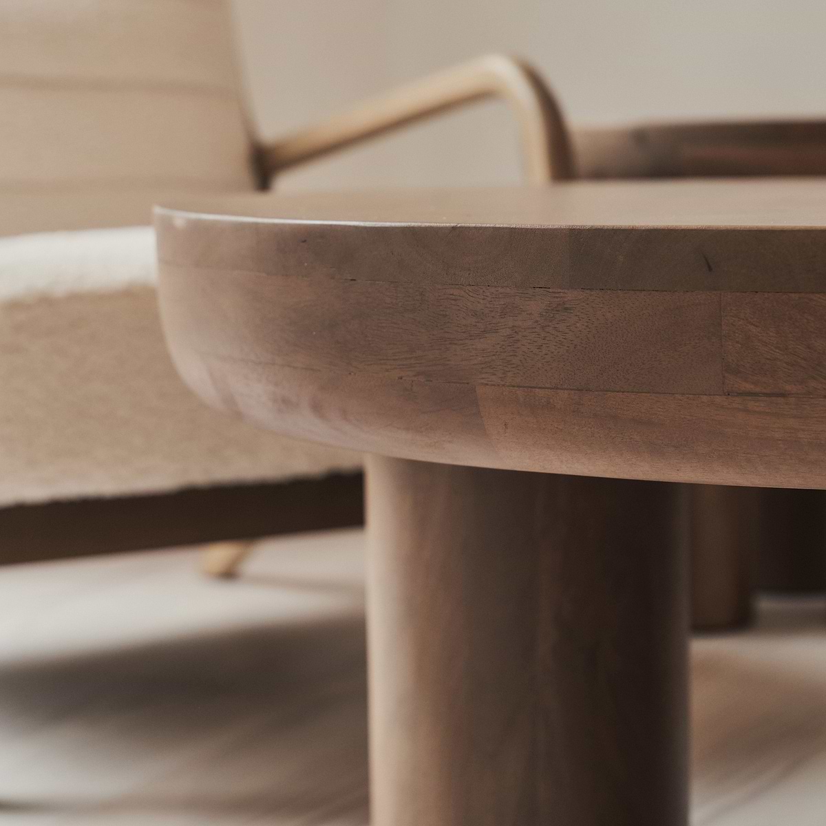 Vermont - Warm Wood Premium Round Coffee Table