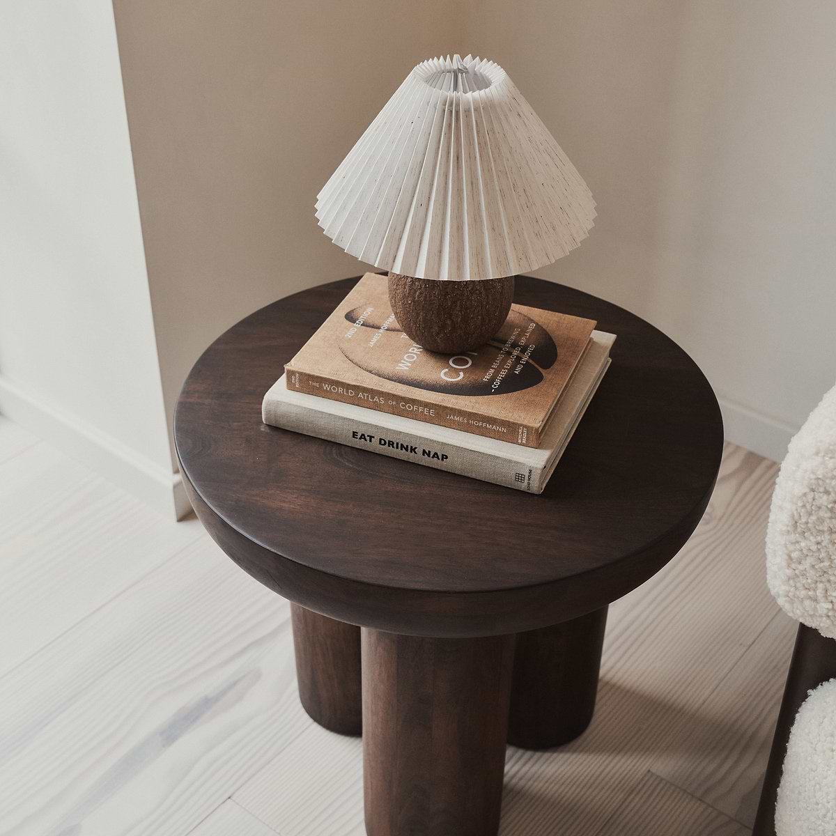 Vermont - Dark Wood Premium Round Side Table