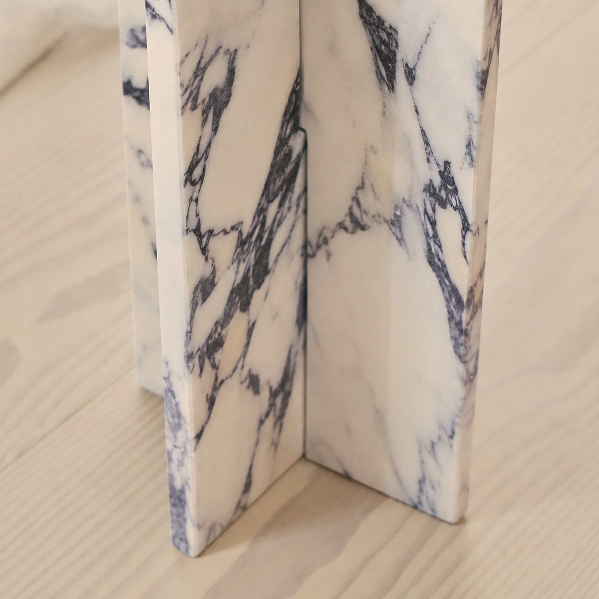 Ravello - Arabescato Round Premium Solid Marble Side Table