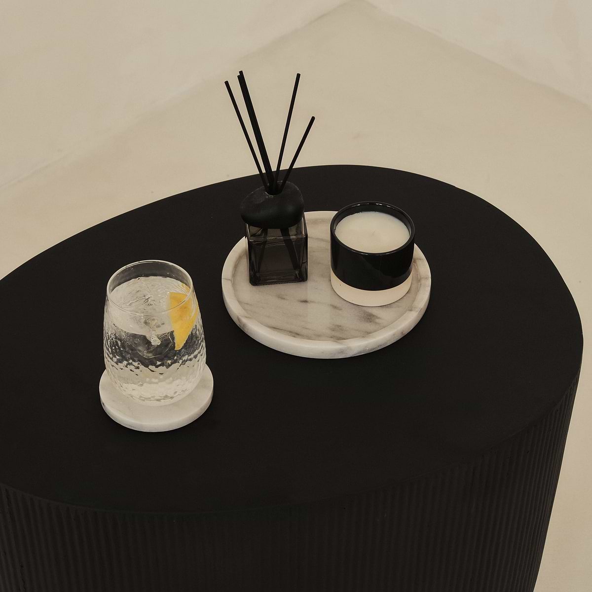 Travara - White Marble Round Decorative Tray