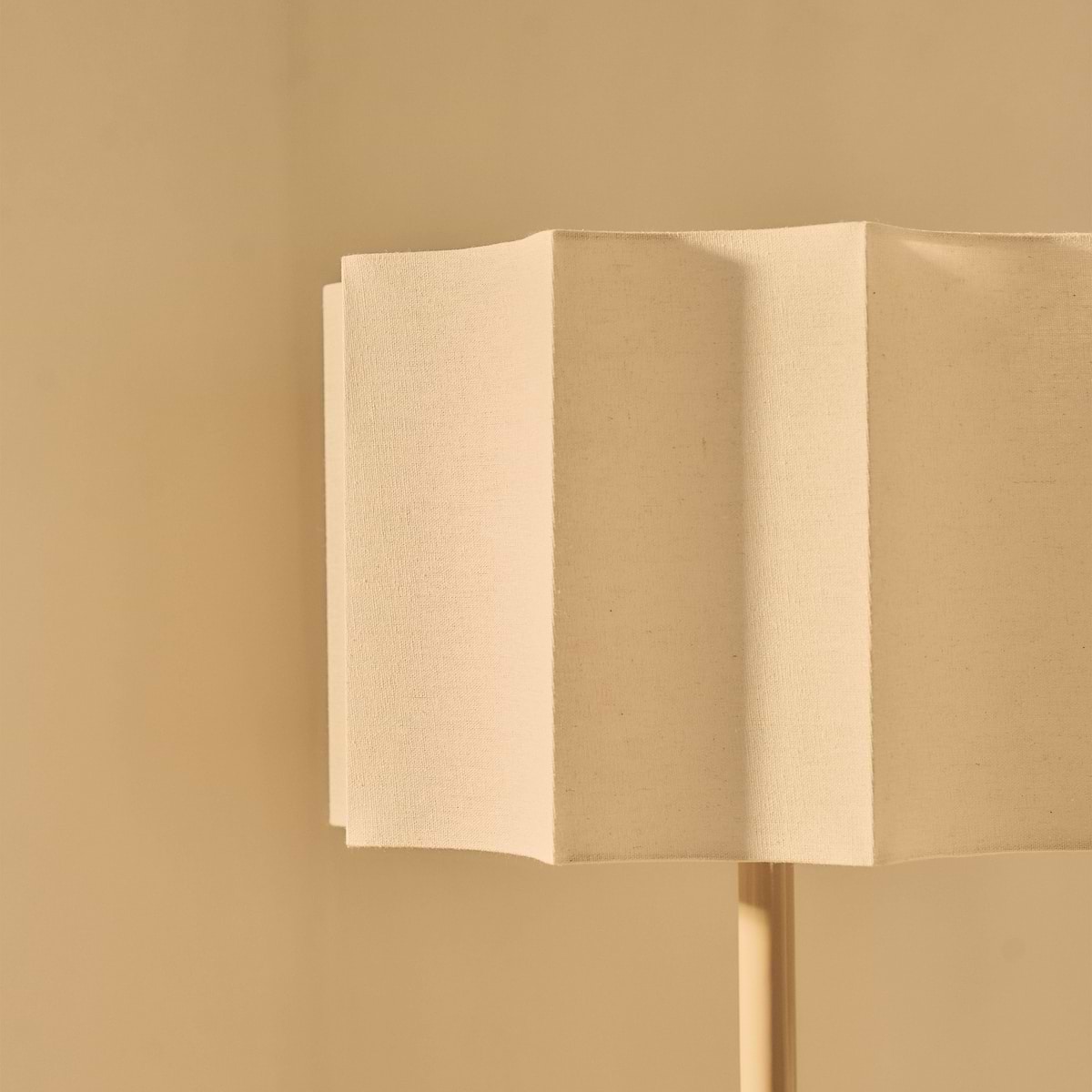 Esme - Beige Gloss Inverted Scallop Shade Floor Lamp