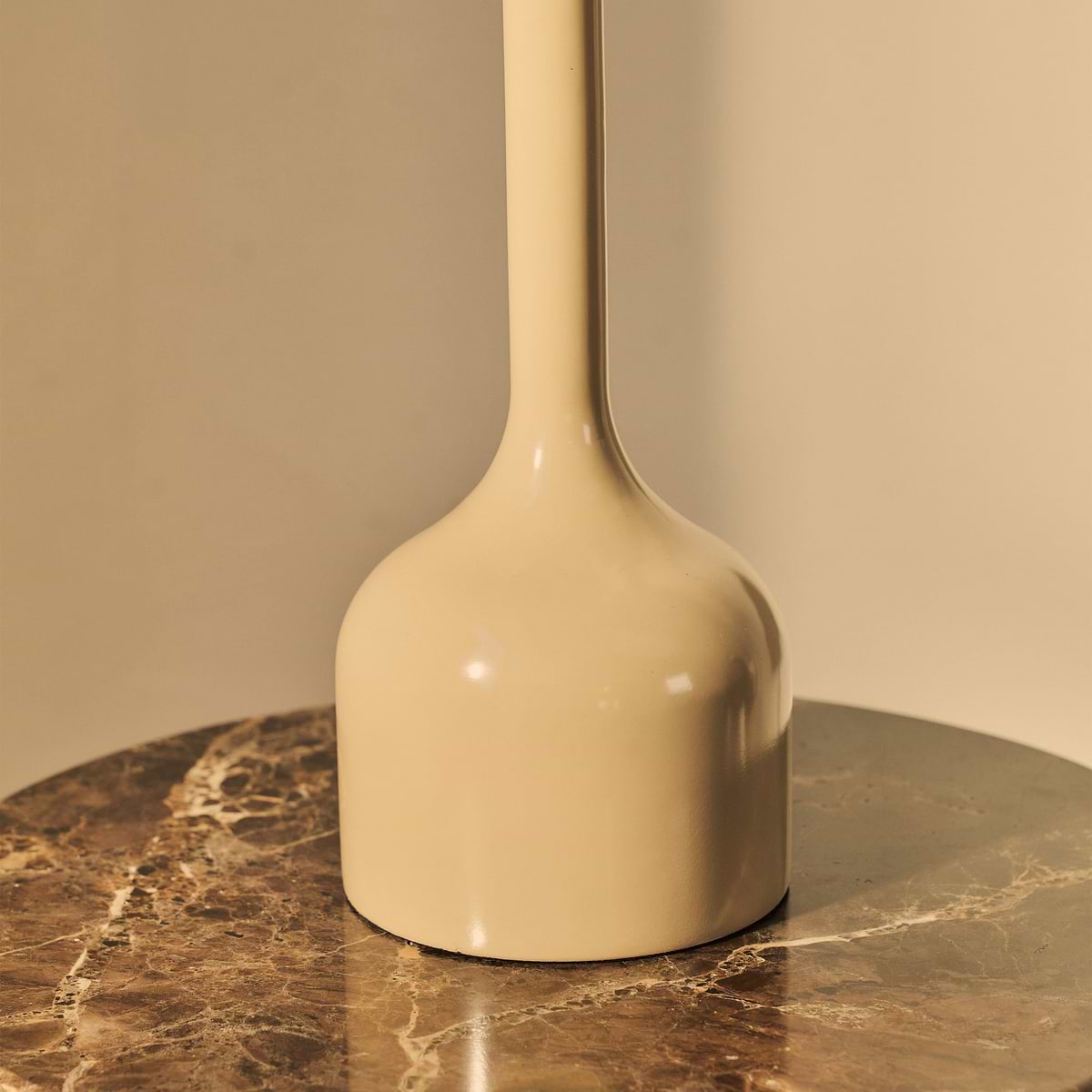Esme - Beige Gloss Inverted Scallop Shade Table Lamp