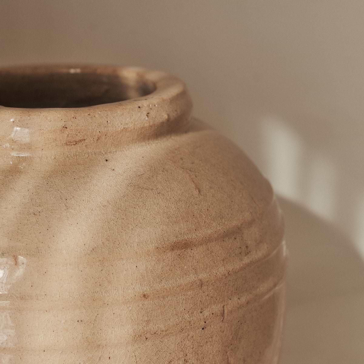 Cyra - Large Beige Gloss Ceramic Vase
