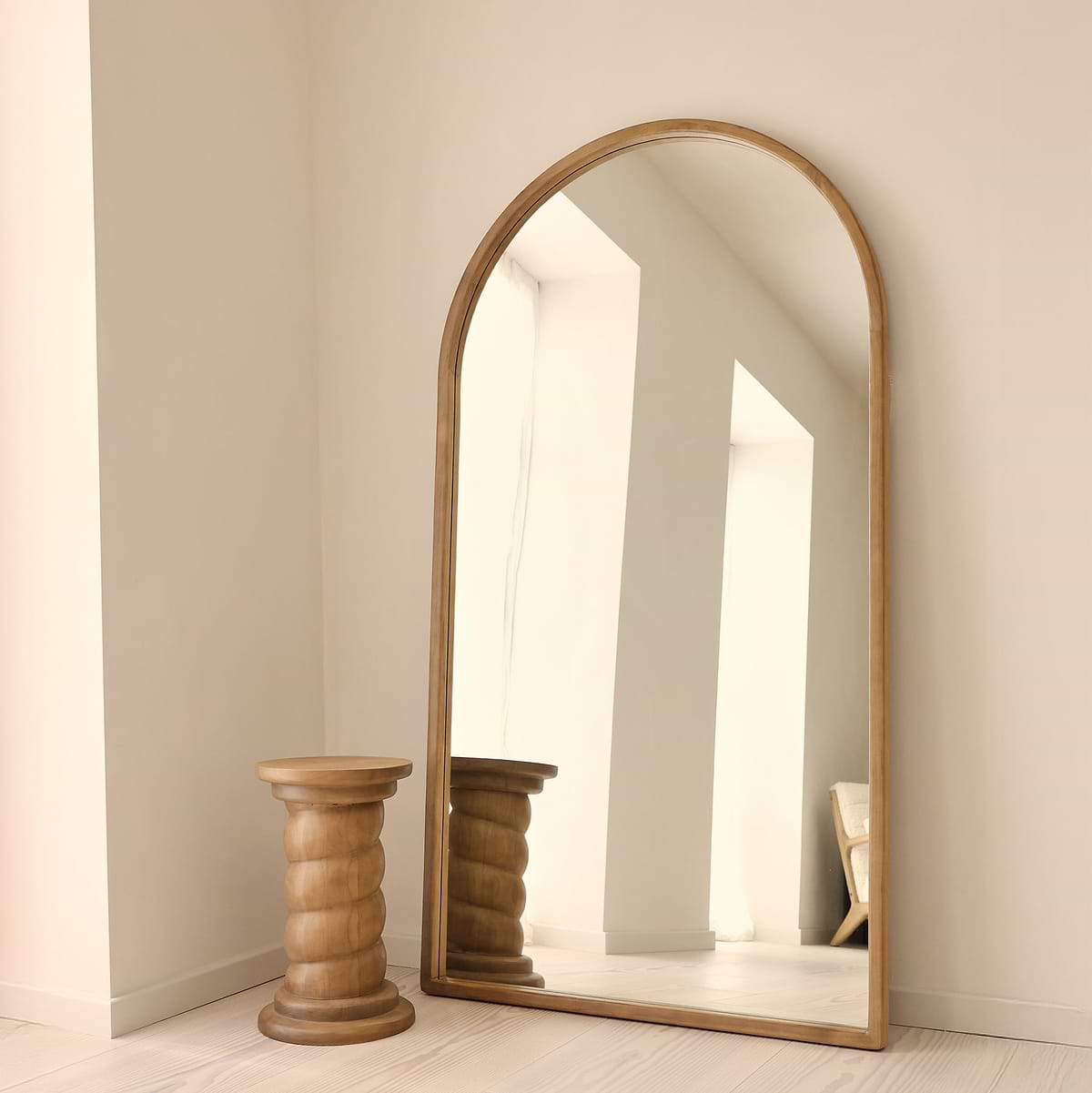 Cassia - Warm Wood Retro Side Table